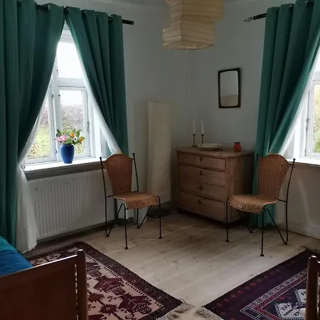 Mikrogaarden Shared Kitchen&bathroom Bed & Breakfast Svebolle