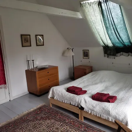 Mikrogaarden Shared Kitchen&bathroom Bed & Breakfast *